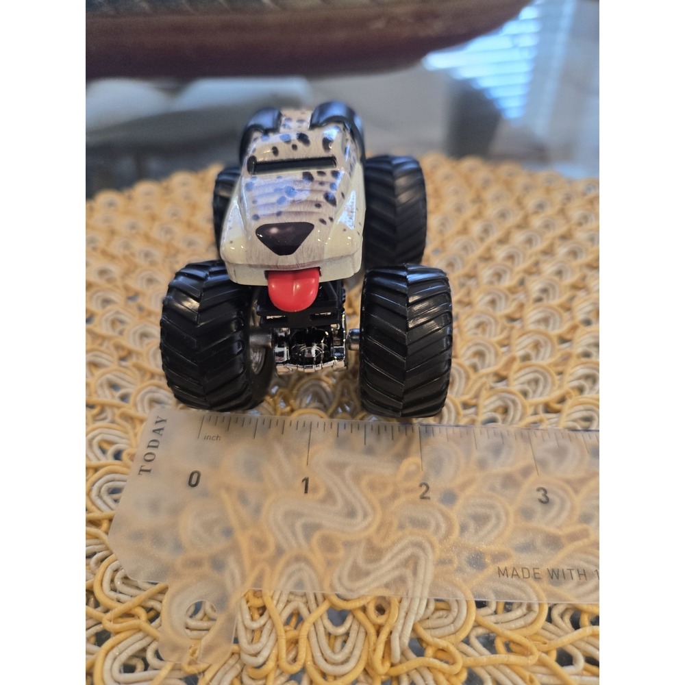 Hot Wheels Monster Jam Monster Mutt Dalmatian Diecast Truck White Black Red